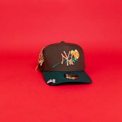 NEW ERA EXCLUSIVE 9FIFTY A-FRAME BROWN/ PINE GREEN NEW YORK YANKEES SNAPBACK W/ ROSE + 1996 WORLD SERIES SIDE PATCH-Maverick