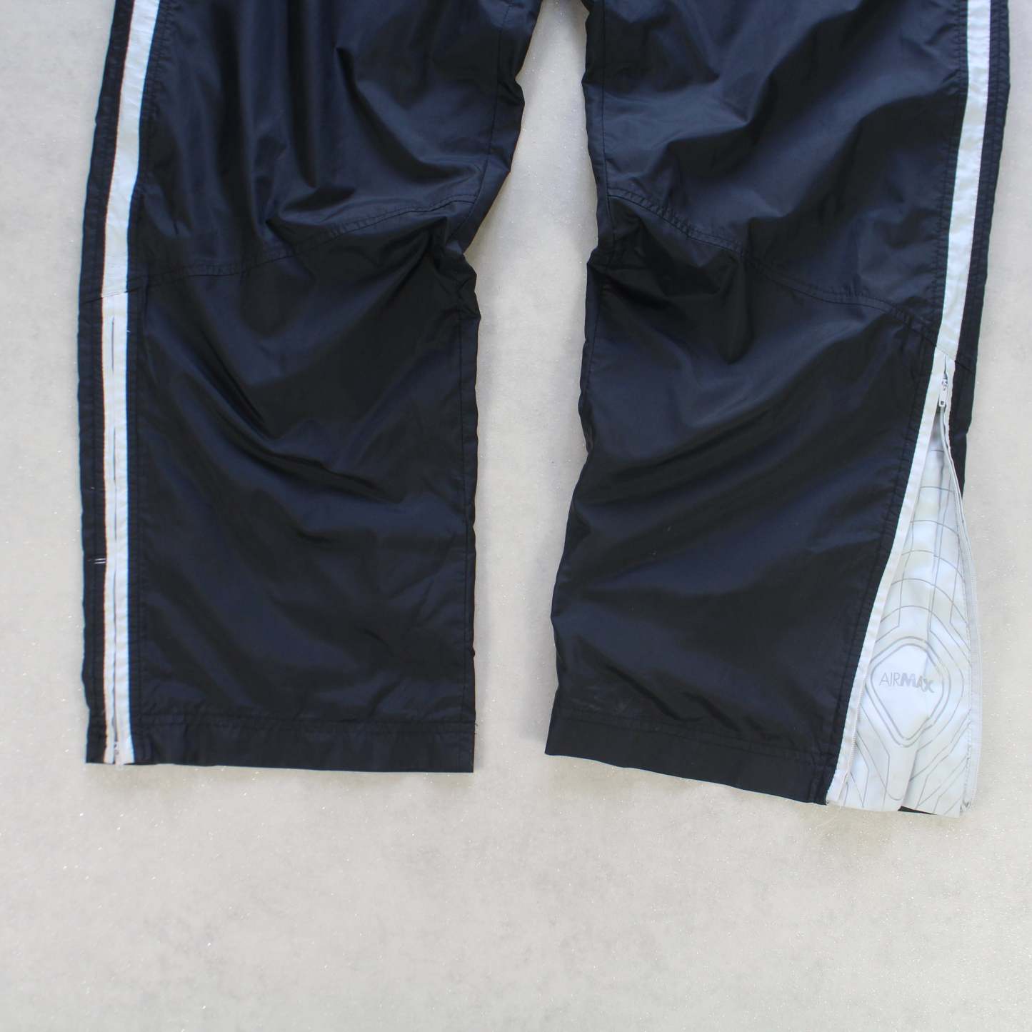 SUPER RARE 2000s Air Max Trackpants Black-Maverick