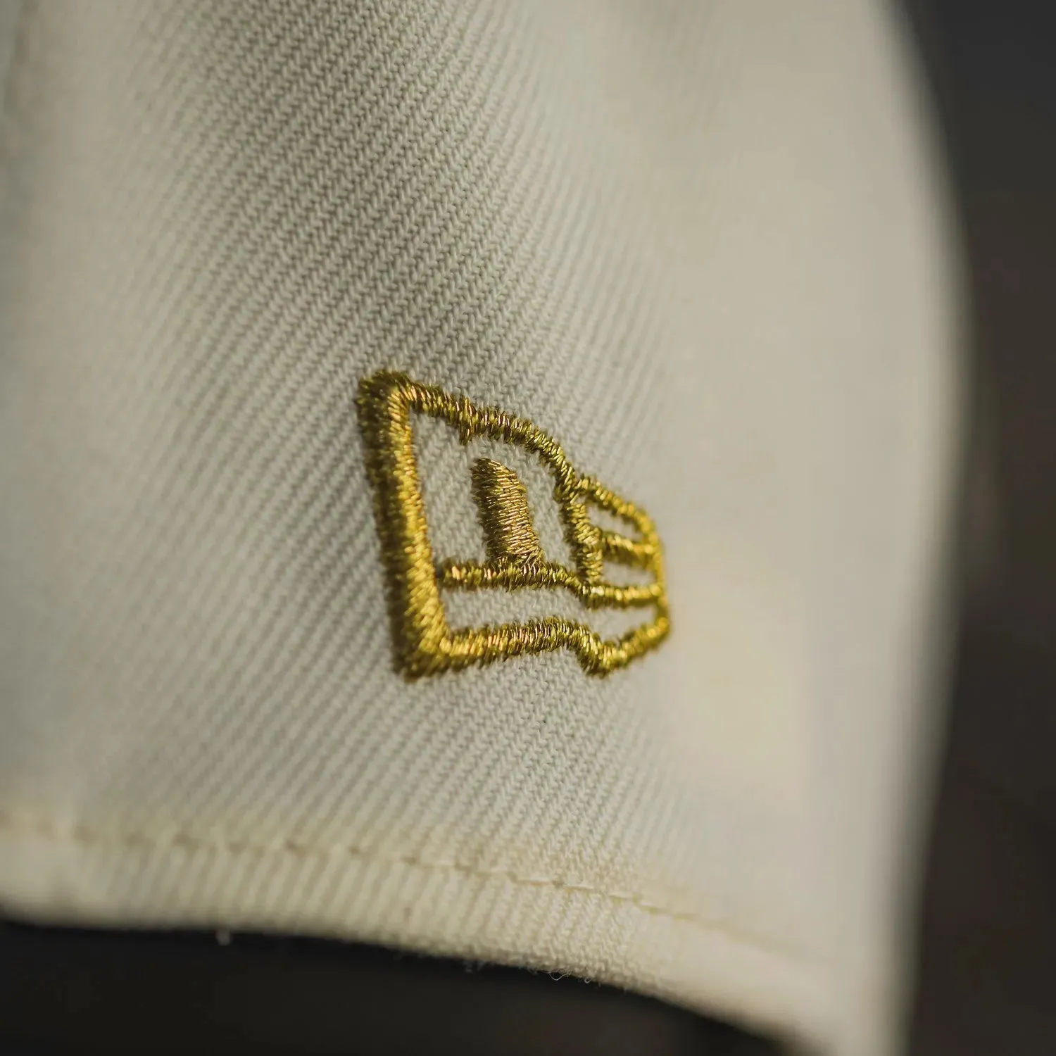 NEW ERA 9FORTY A-FRAME NEW YORK YANKEES WORLD SERIES 1999 TWO TONE / GREY UV SNAPBACK-Maverick