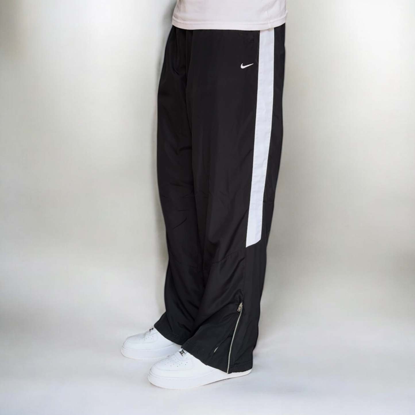 RARE 00s Baggy Trackpants Black-Maverick