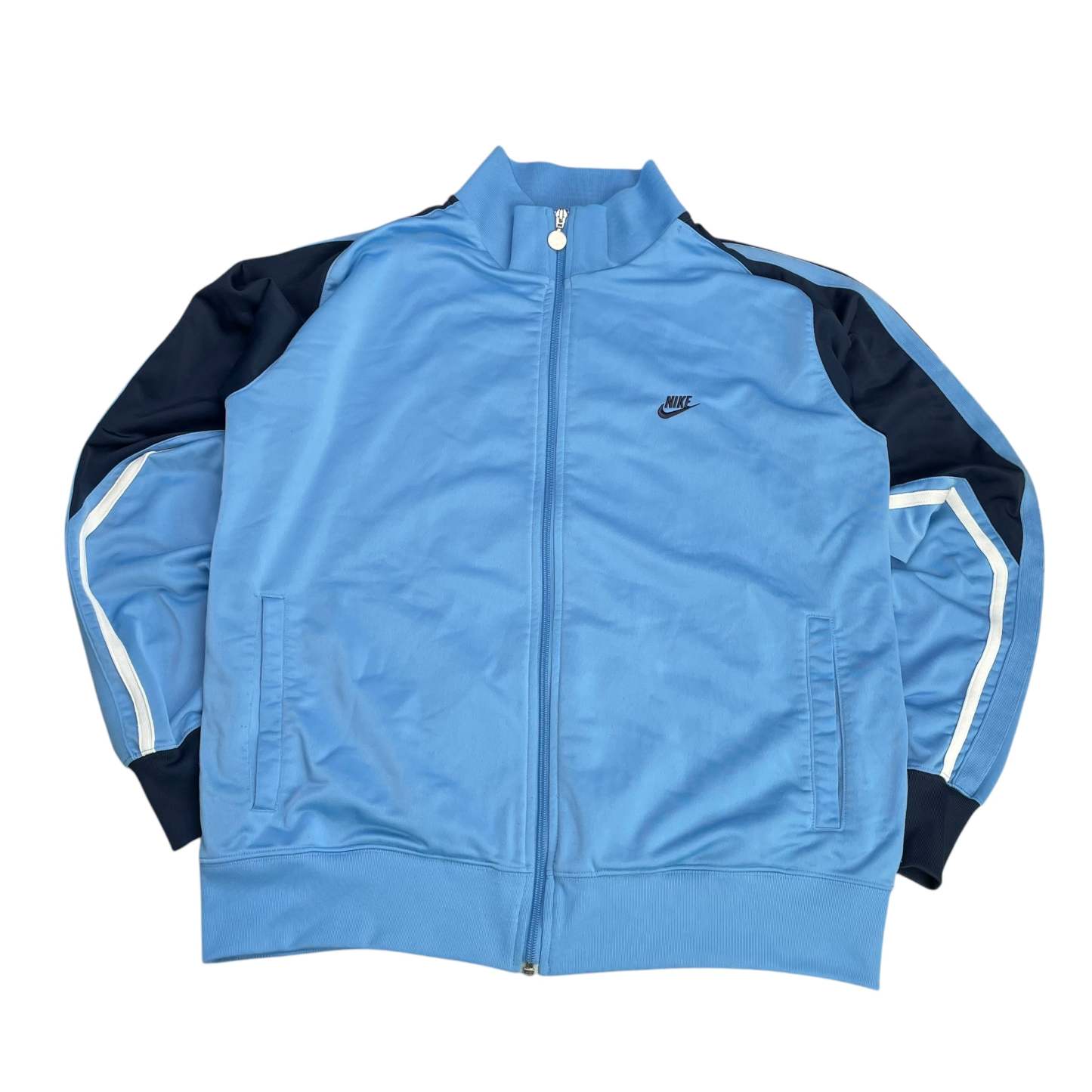 Tracksuit-Maverick
