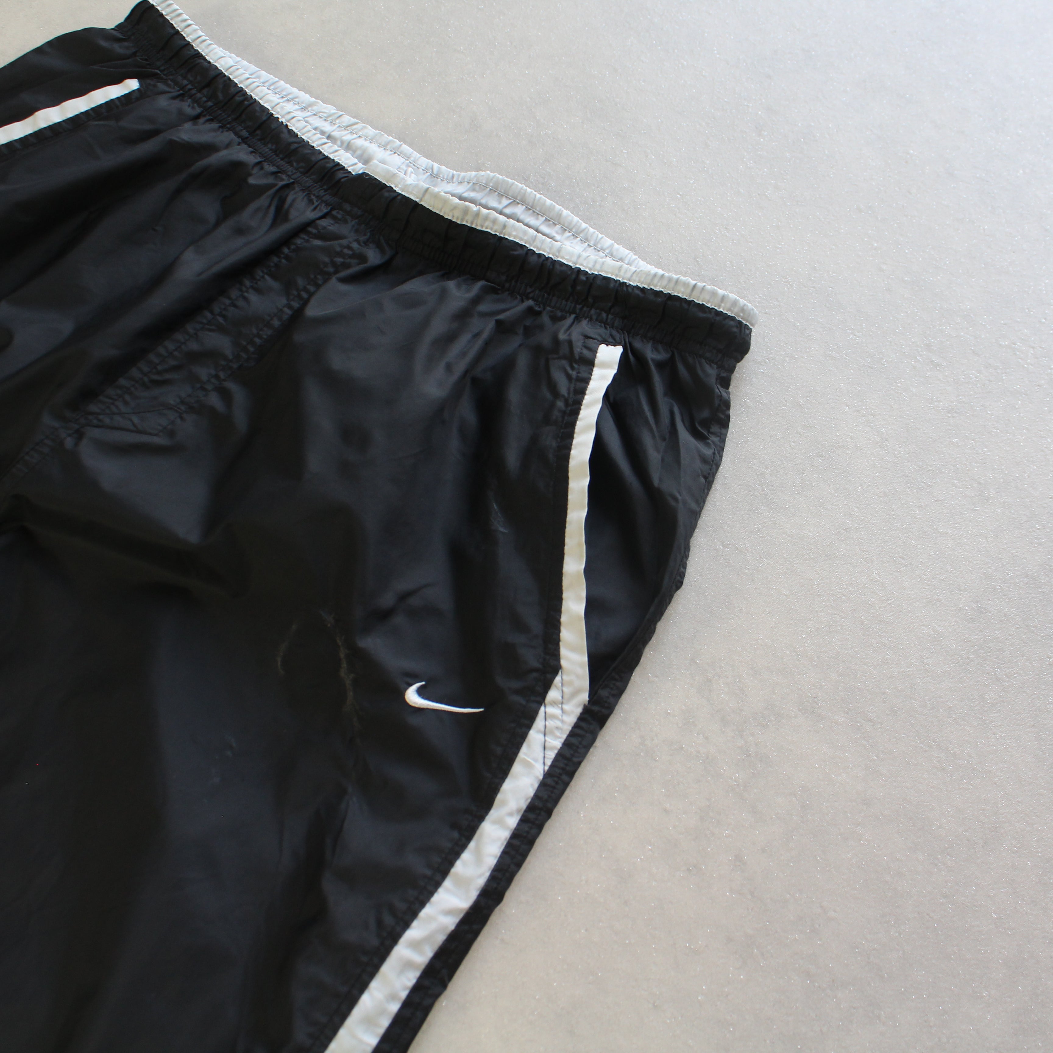 SUPER RARE 2000s Air Max Trackpants Black-Maverick