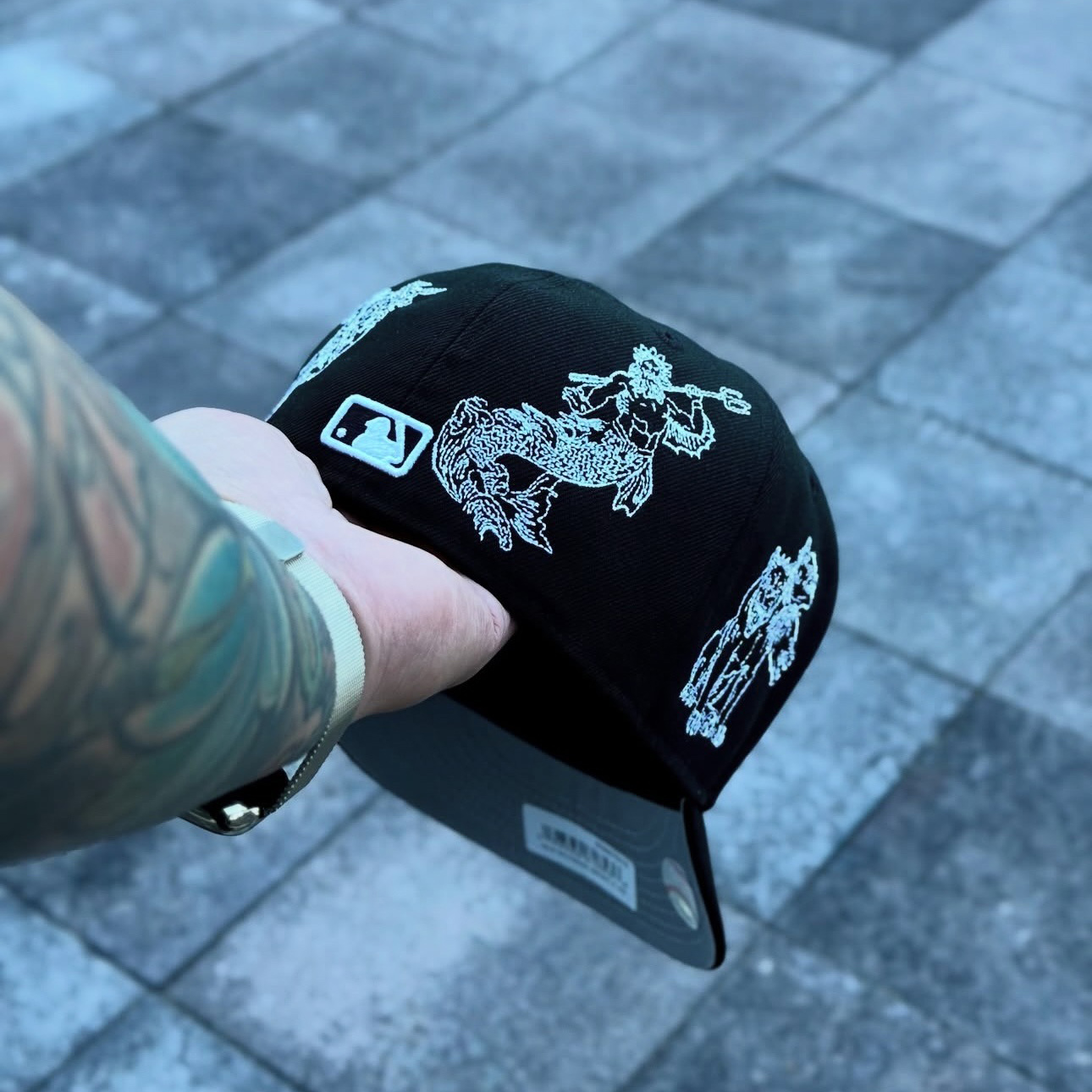 NEW ERA NEW YORK YANKEES MYTHICAL 59FIFTY EMBROIDERED CASUAL BASEBALL CAP-Maverick