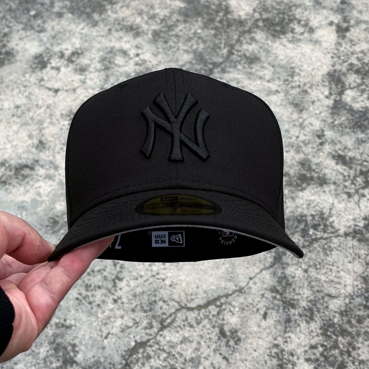 NEW ERA BASIC NEW YORK YANKEES BLACK EMBROIDERED CASUAL BASEBALL CAP-Maverick