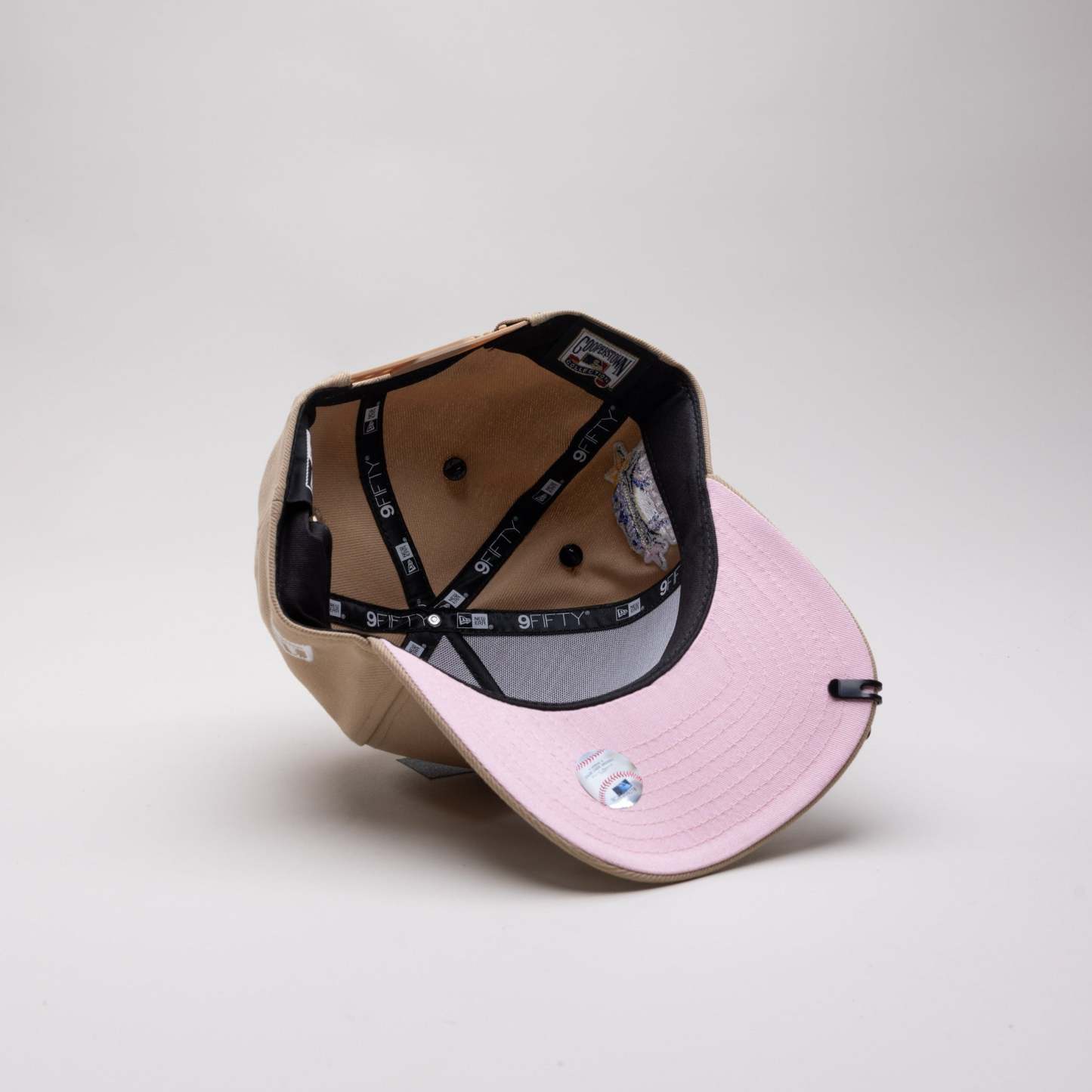 NEW ERA EXCLUSIVE 9FIFTY A-FRAME LIGHT KHAKI ATLANTA BRAVES SNAPBACK W/ 2000 ALL STAR GAME SIDE PATCH-Maverick