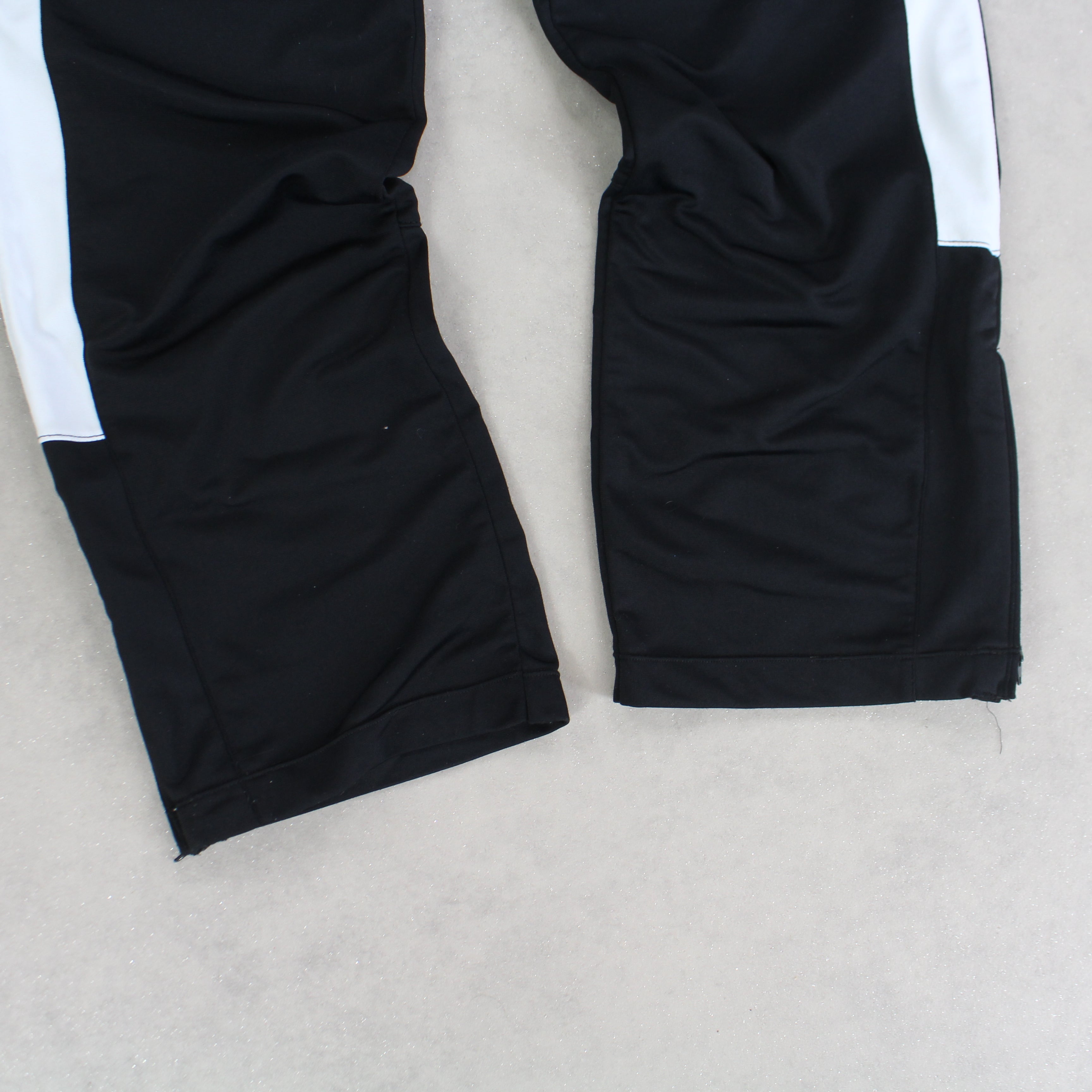 RARE 00s Trackpants Black-Maverick