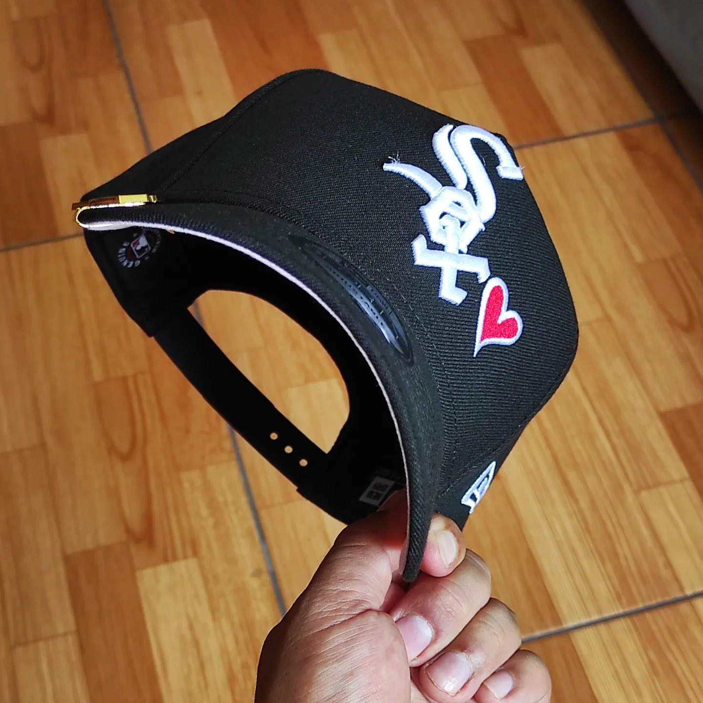 NEW ERA CHICAGO WHITE SOX HEART BLACK COLLECTION EMBROIDERED CASUAL BASEBALL CAP-Maverick