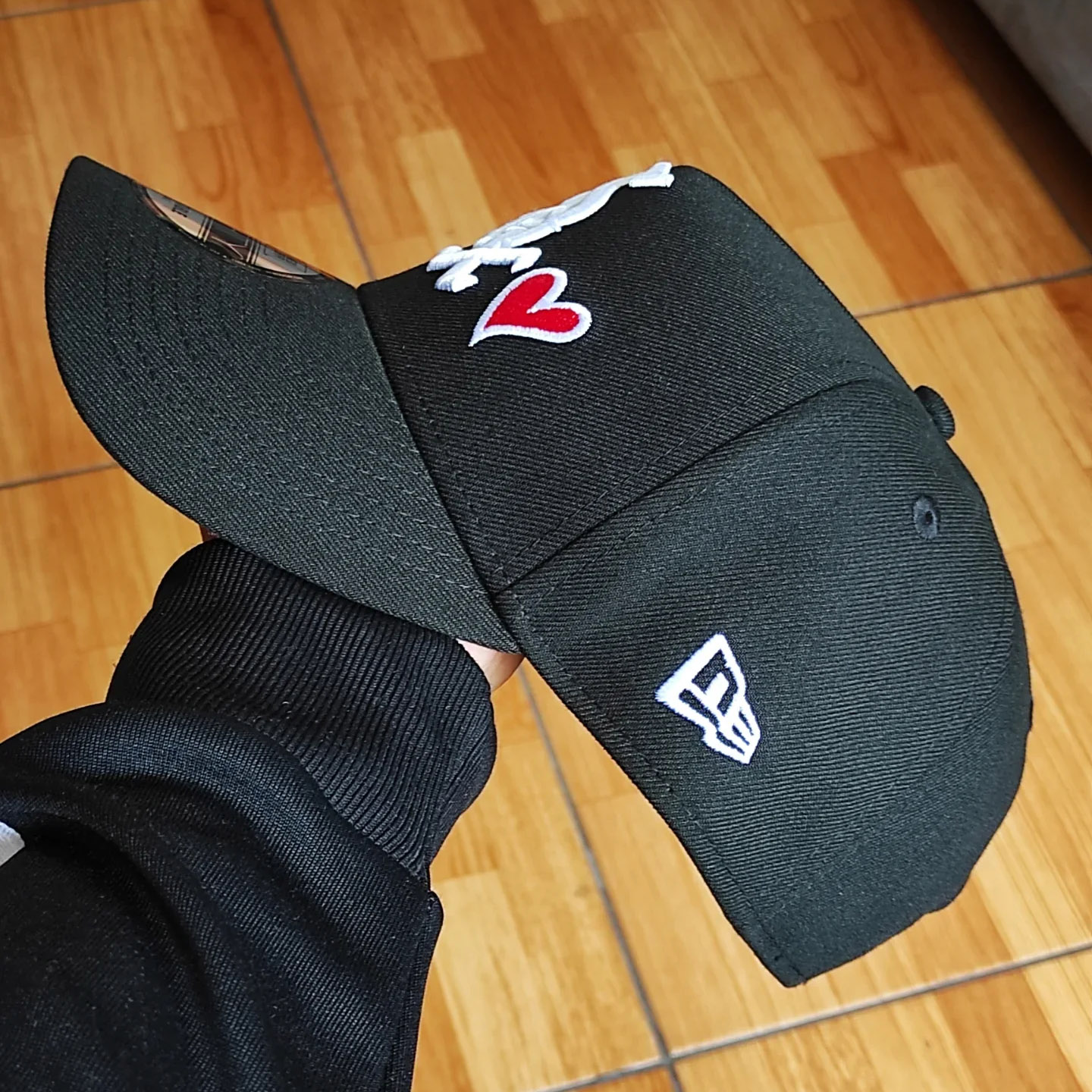 NEW ERA CHICAGO WHITE SOX HEART BLACK COLLECTION EMBROIDERED CASUAL BASEBALL CAP-Maverick