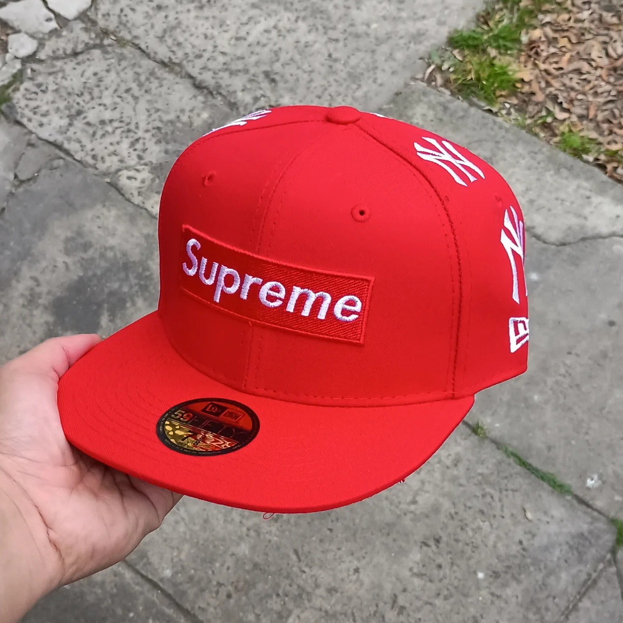 NEW ERA SUPREME X NEW YORK YANKEES RED EMBROIDERED CASUAL BASEBALL CAP-Maverick