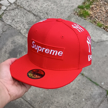 NEW ERA SUPREME X NEW YORK YANKEES RED EMBROIDERED CASUAL BASEBALL CAP-Maverick