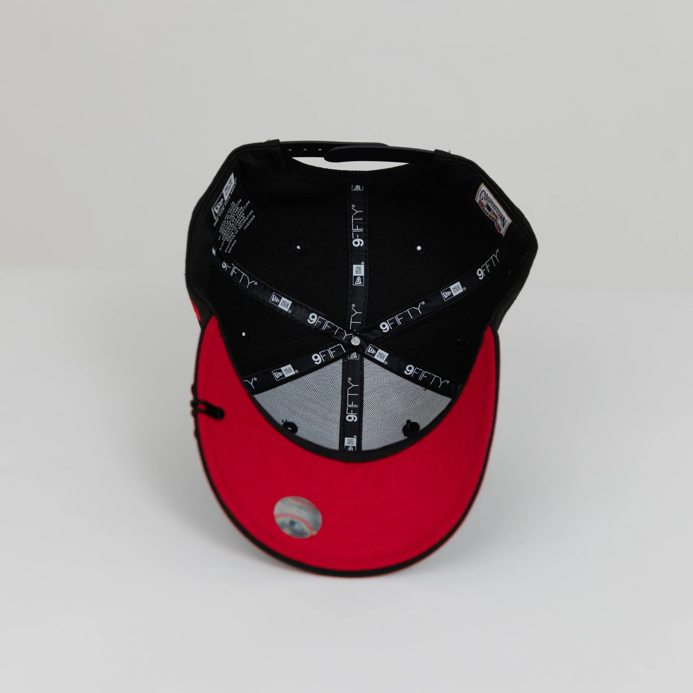 NEW ERA EXCLUSIVE 9FIFTY A-FRAME BLACK NEW YORK YANKEES SNAPBACK W/ 1999 WORLD SERIES SIDE PATCH-Maverick