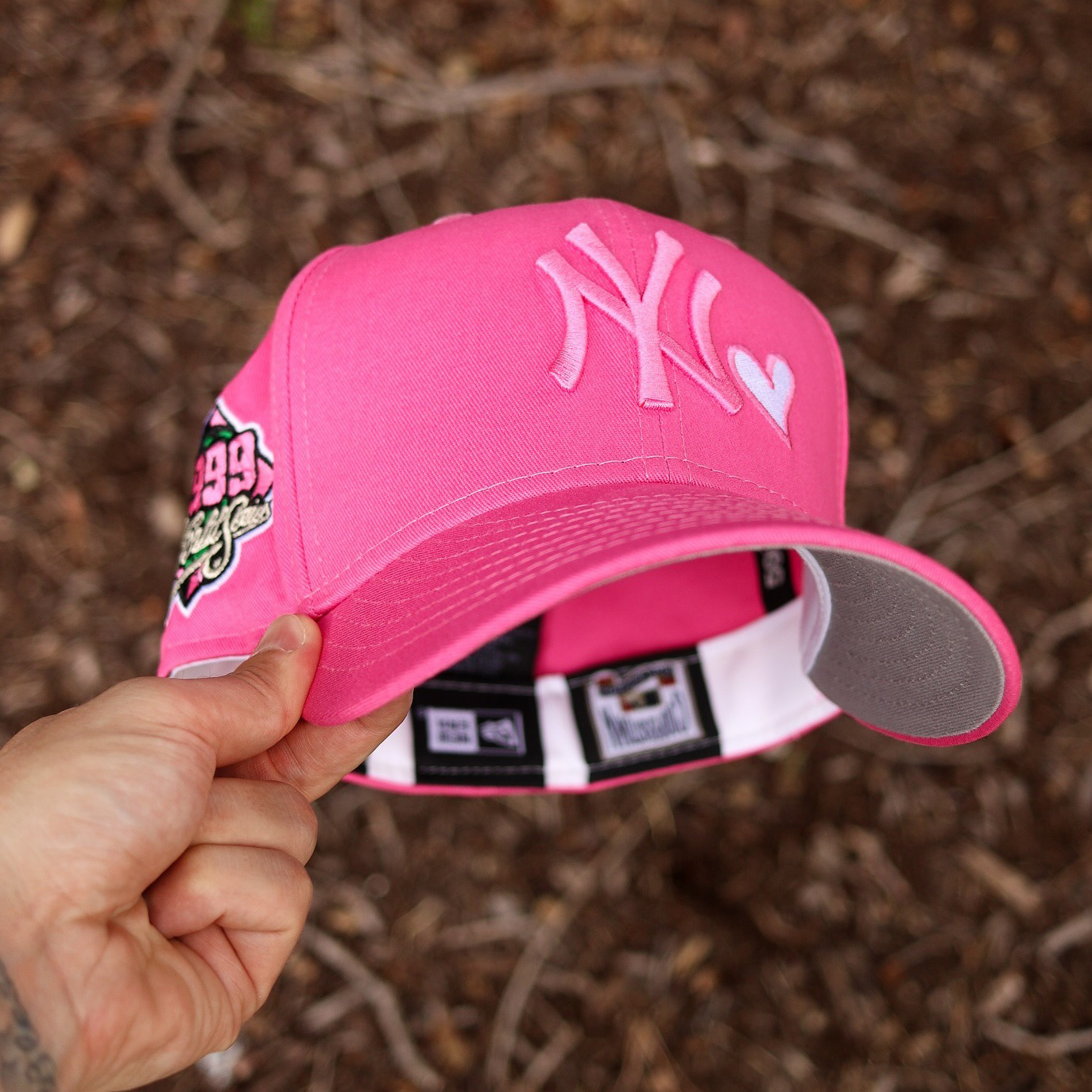 NEW ERA NEW YORK YANKEES 1999 WORLD SERIES ALL PINK EMBROIDERED CASUAL BASEBALL CAP-Maverick
