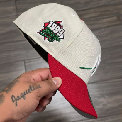 NEW ERA NY YANKEES WORLD SERIES 1999 BEIGE EMBROIDERED CASUAL BASEBALL CAP-Maverick