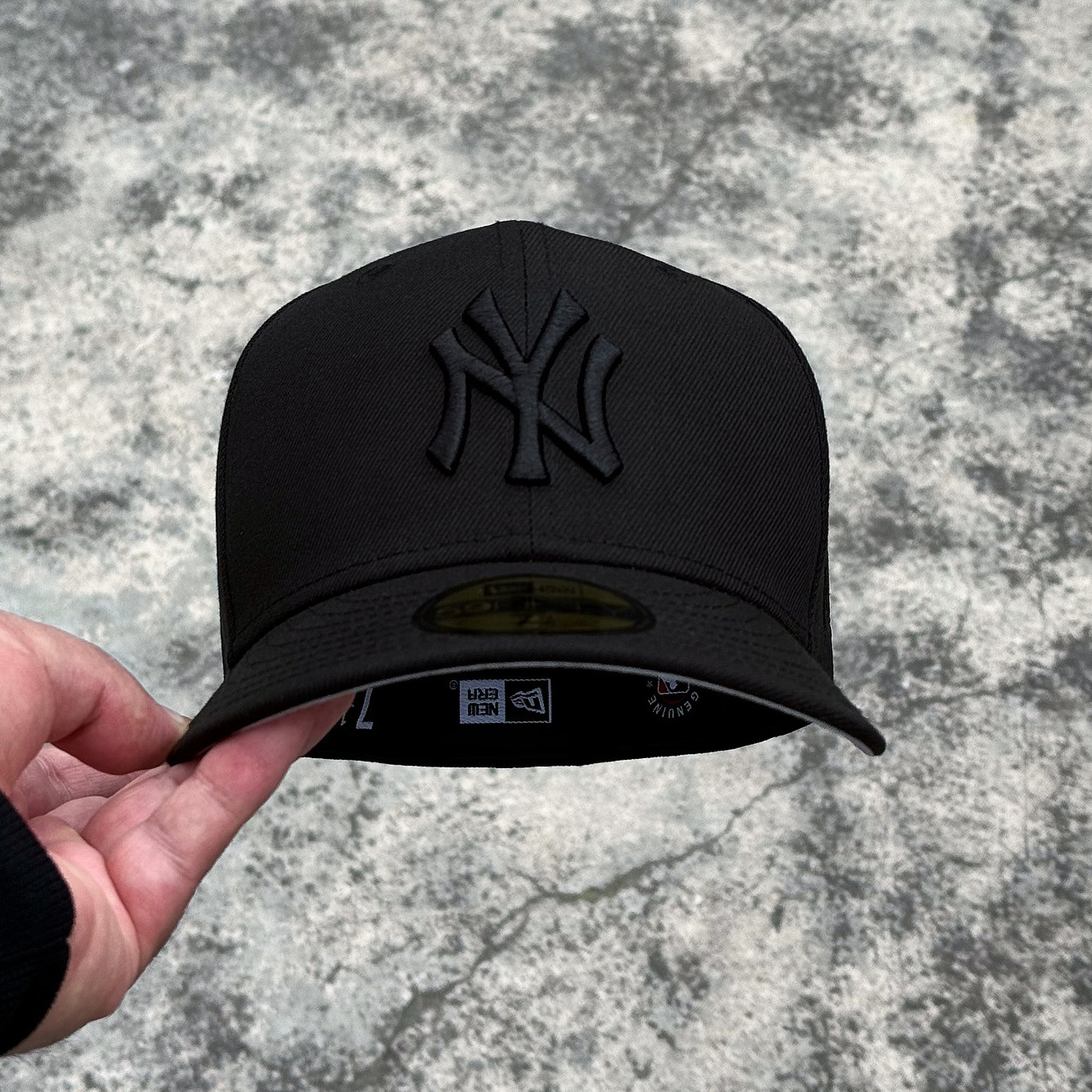 NEW ERA NY YANKEES BLACK BLACK EMBROIDERED CASUAL BASEBALL CAP-Maverick