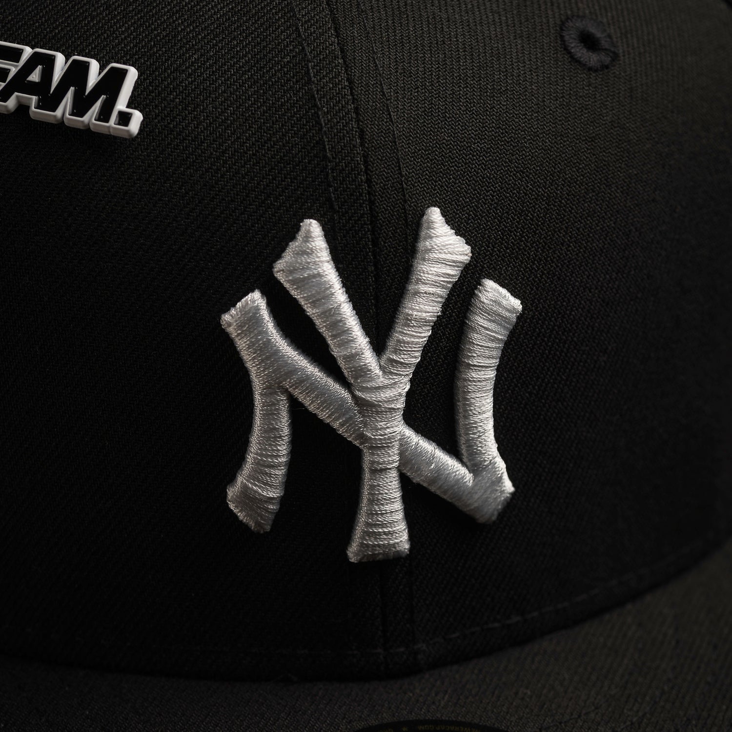 NEW YORK YANKEES MLB BLACK GRAY UV / NEW ERA 59FIFTY FITTED CAP-Maverick