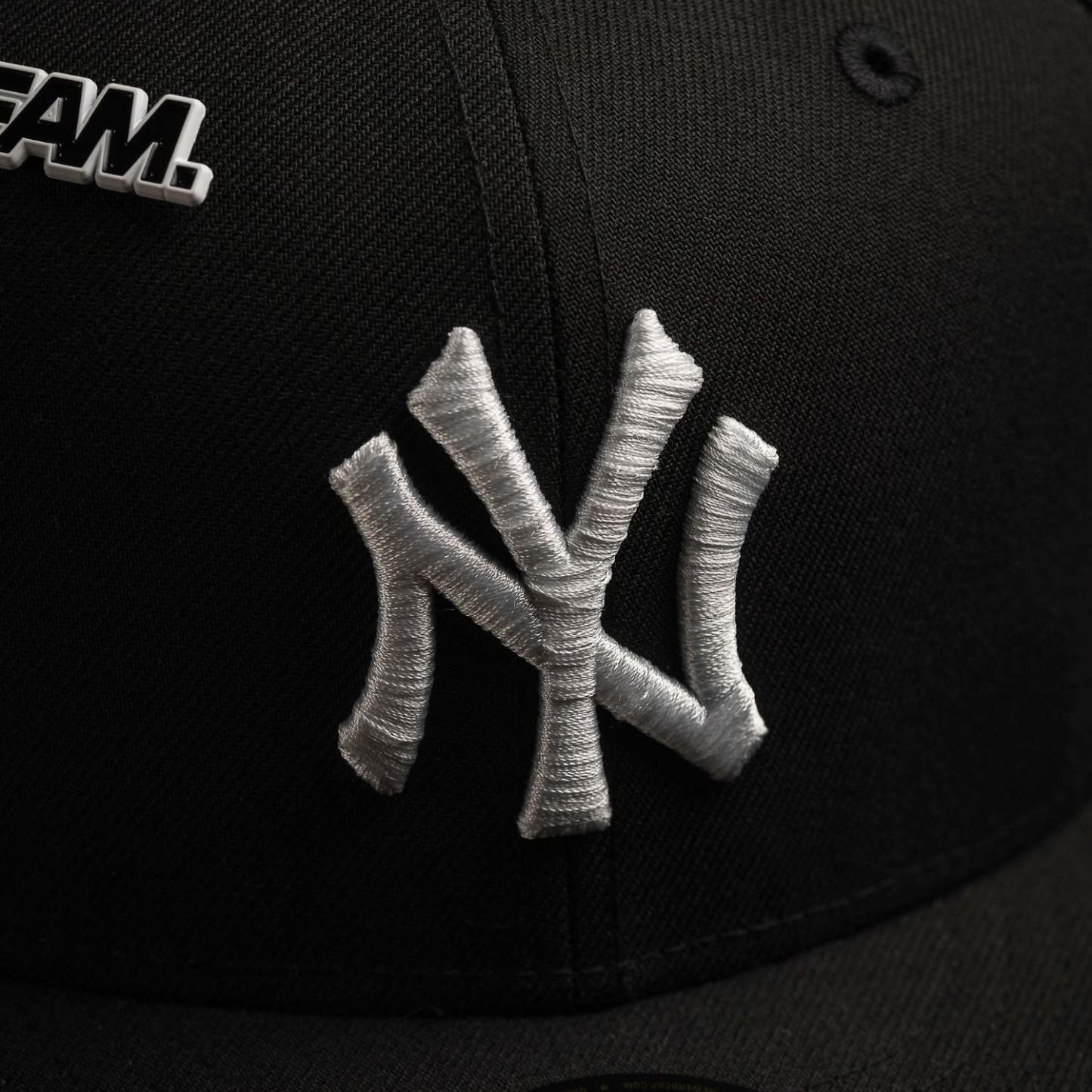 NEW YORK YANKEES MLB BLACK GRAY UV / NEW ERA 59FIFTY FITTED CAP-Maverick