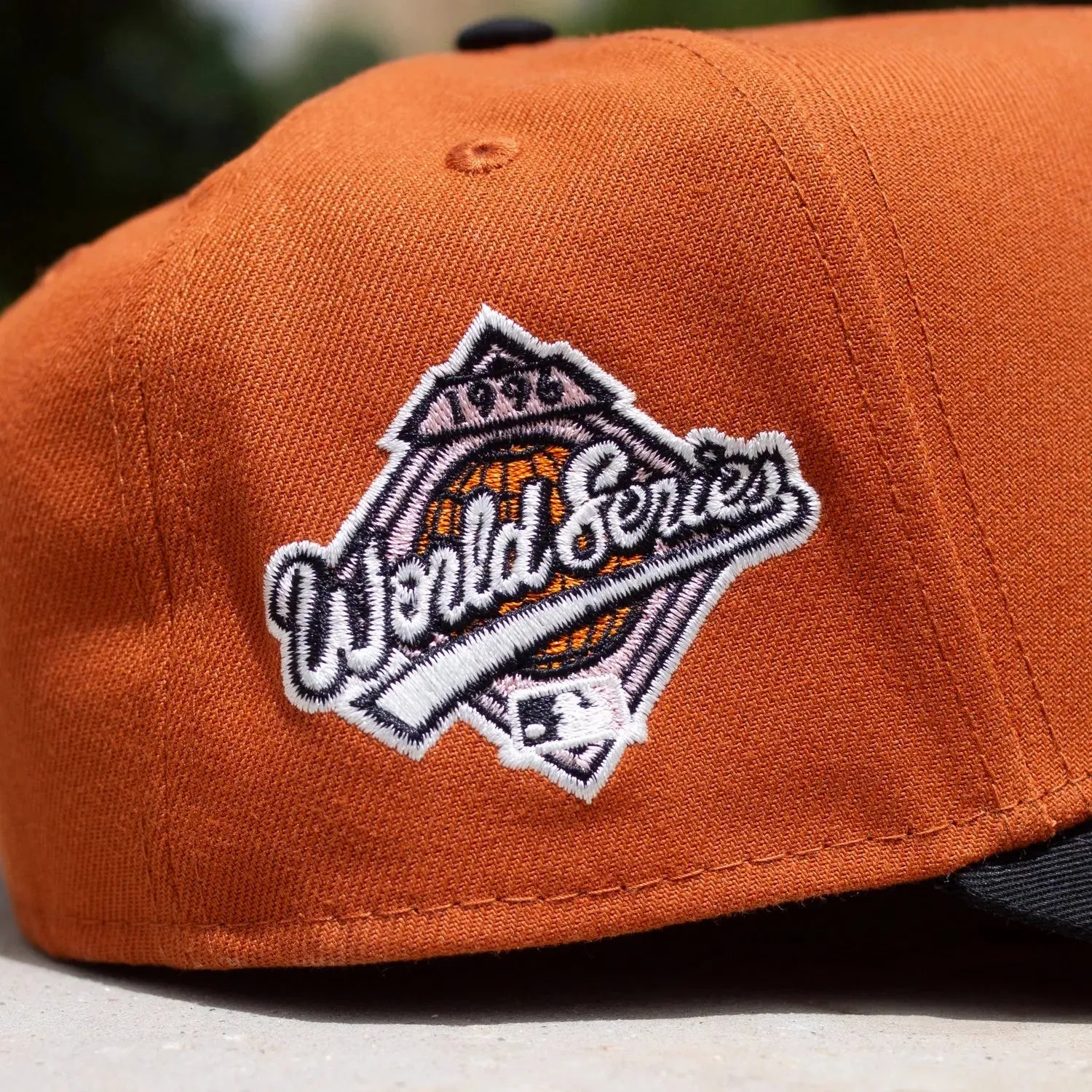 NEW ERA 9FORTY A-FRAME NEW YORK YANKEES WORLD SERIES 1996 TWO TONE / PINK UV SNAPBACK-Maverick