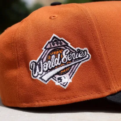 NEW ERA 9FORTY A-FRAME NEW YORK YANKEES WORLD SERIES 1996 TWO TONE / PINK UV SNAPBACK-Maverick