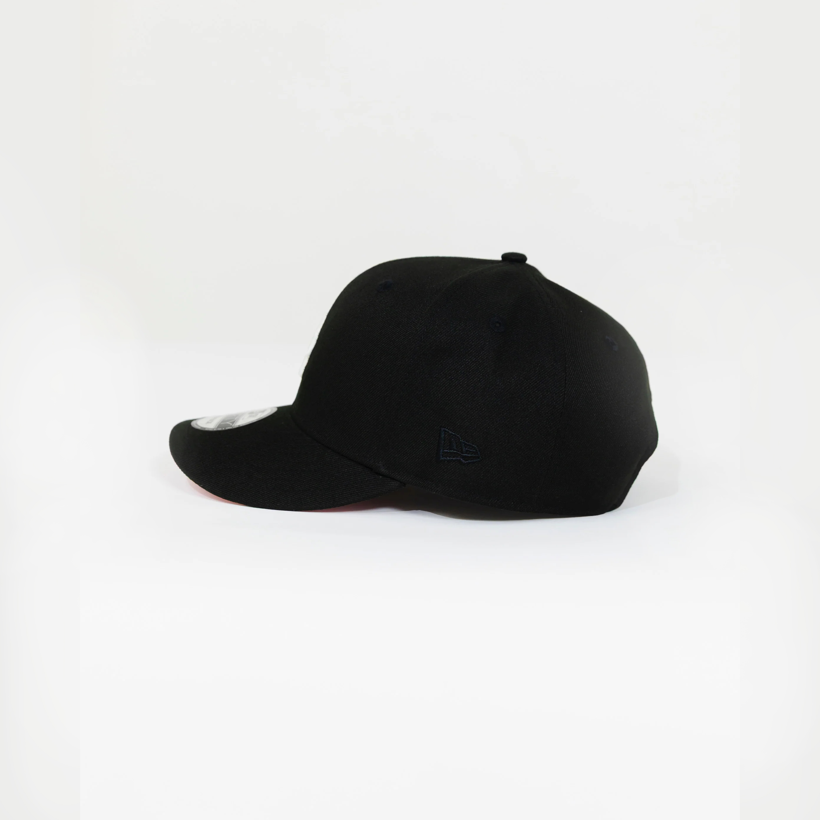 NEW ERA EXCLUSIVE 9FIFTY BLACK LOS ANGELES DODGERS SNAPBACK W/ 50TH ANNIVERSARY SIDE PATCH-Maverick