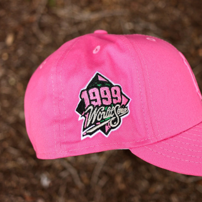 NEW ERA NEW YORK YANKEES 1999 WORLD SERIES ALL PINK EMBROIDERED CASUAL BASEBALL CAP-Maverick