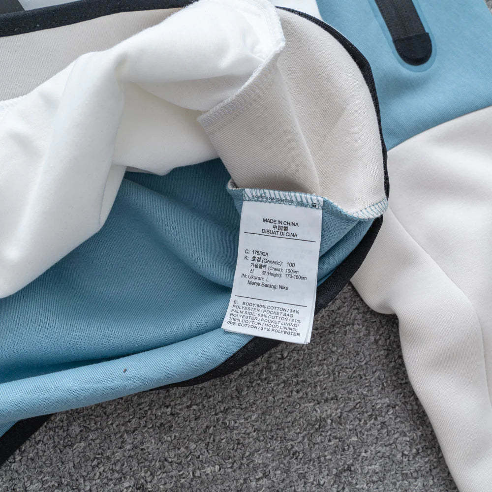   Tech Fleece Blue and White