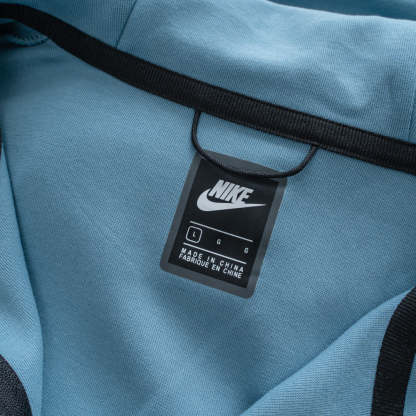   Tech Fleece Blue and White