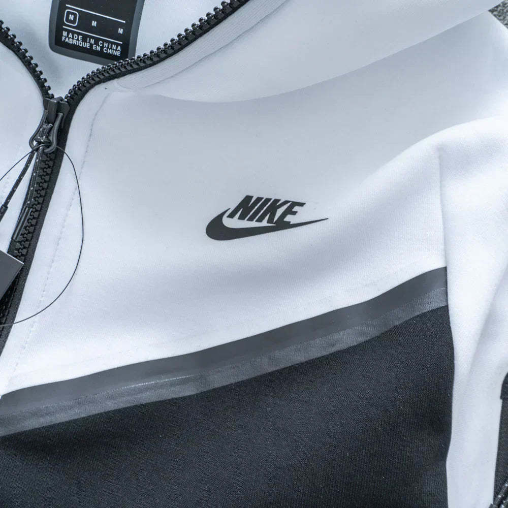   Tech Fleece White and Black