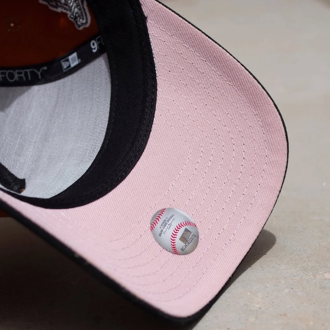 NEW ERA NEW YORK YANKEES WORLD SERIES 1999 RUSTY COPPER EDITION 9FORTY A FRAME SNAPBACK HAT-Maverick