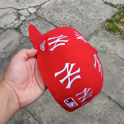 NEW ERA SUPREME X NEW YORK YANKEES RED EMBROIDERED CASUAL BASEBALL CAP-Maverick