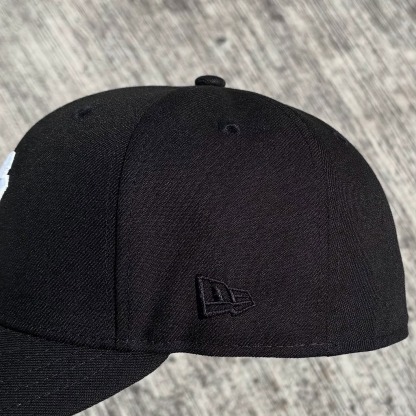 NEW ERA NEW YORK YANKEES SUBWAY SERIES 2000 BLACK EMBROIDERED CASUAL BASEBALL CAP-Maverick