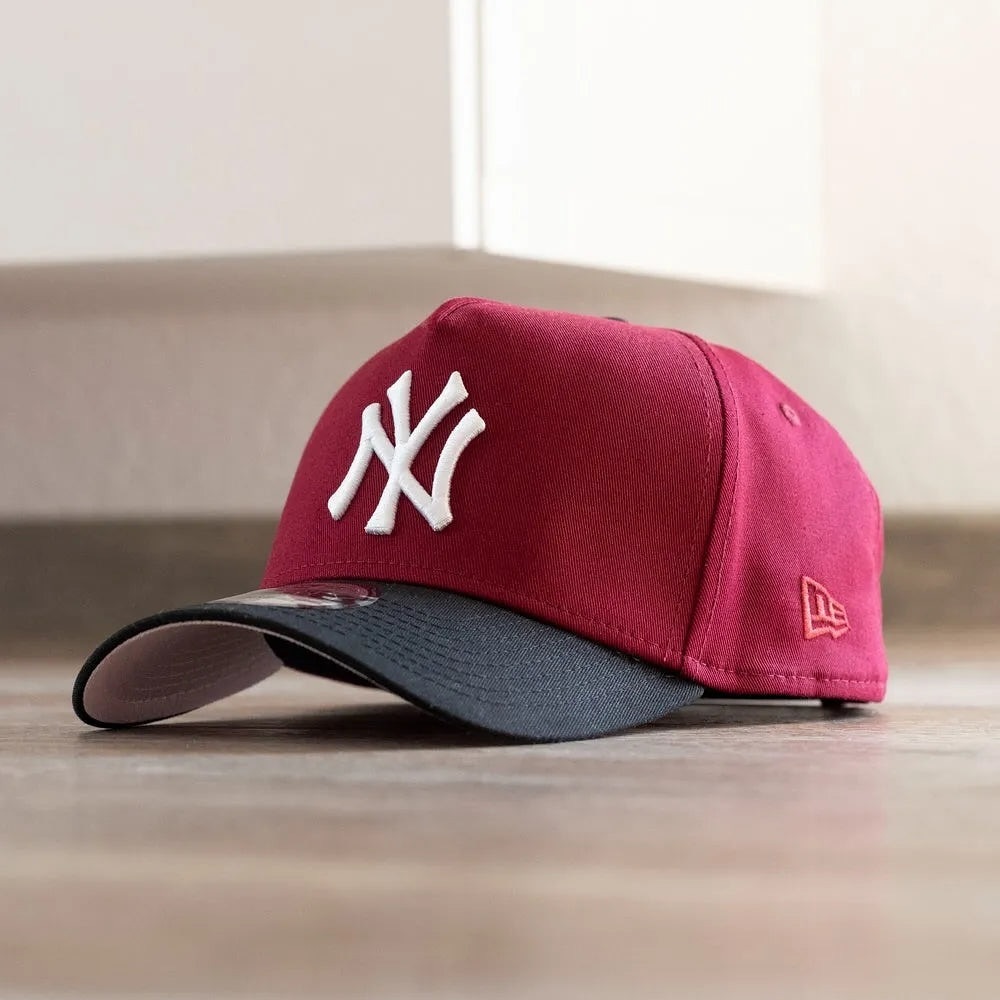 NEW ERA 9FORTY A-FRAME MLB NEW YORK YANKEES WORLD SERIES 1996 TWO TONE / PINK UV SNAPBACK CAP HAT MLB-Maverick