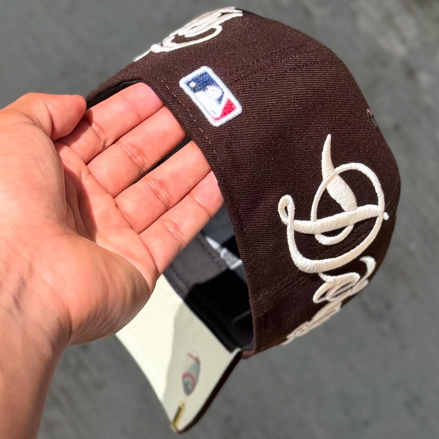 NEW ERA LOS ANGELES DODGERS  “BORN X RAISED” X “MR CARTOON” EMBROIDERED CASUAL BASEBALL CAP-Maverick
