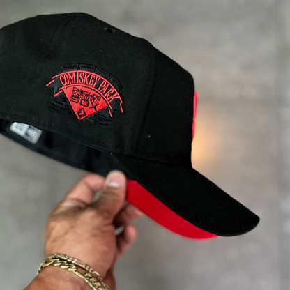 NEW ERA CHICAGO WHITE SOX COMISKEY PARK BLACK AND RED EMBROIDERED CASUAL BASEBALL CAP-Maverick