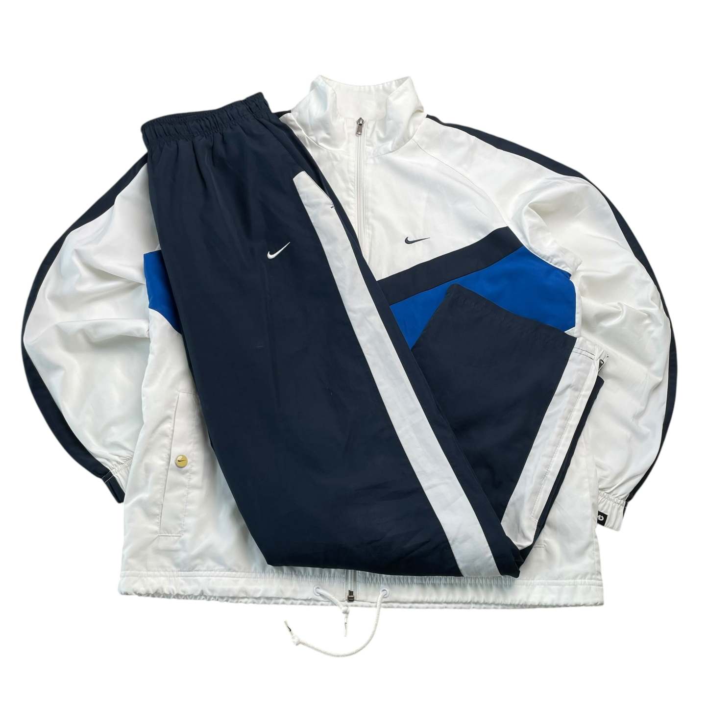 Tracksuit-Maverick