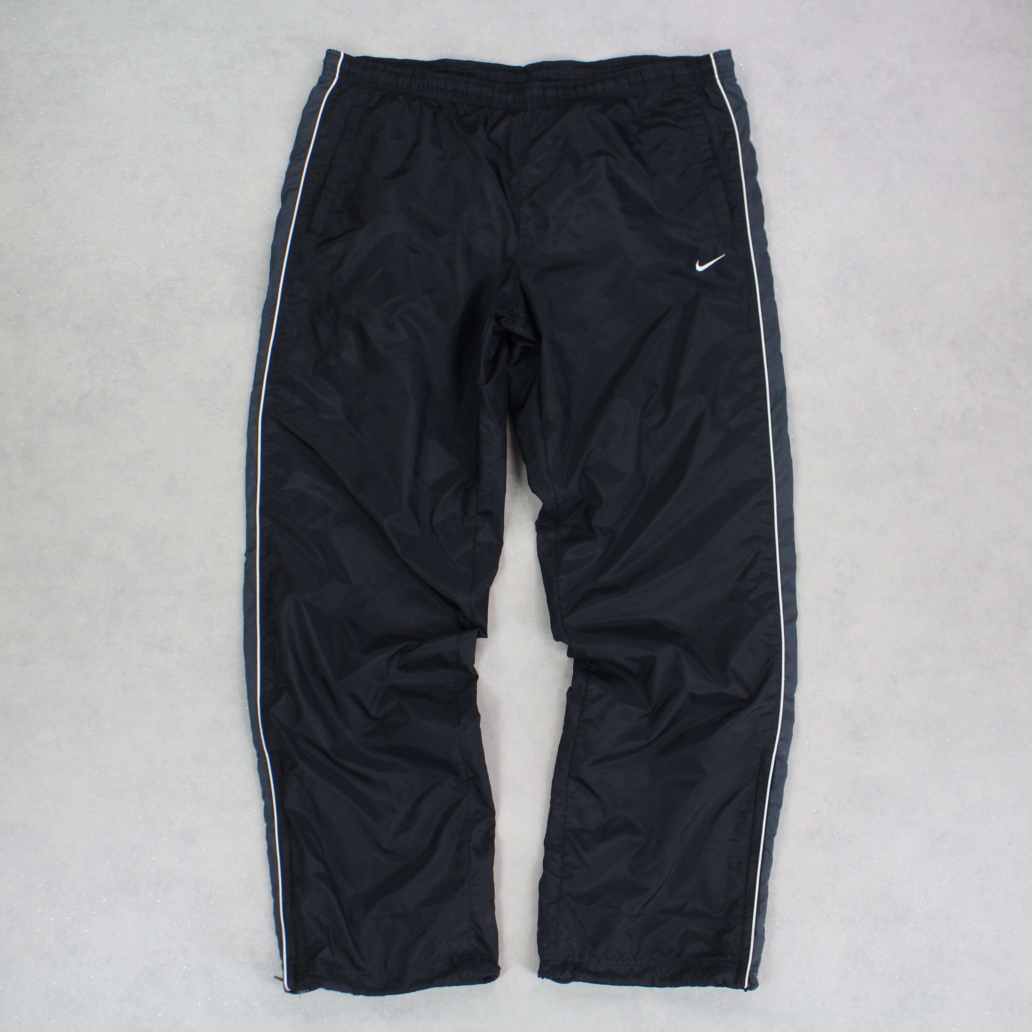 RARE 2000s Baggy Trackpants Black-Maverick