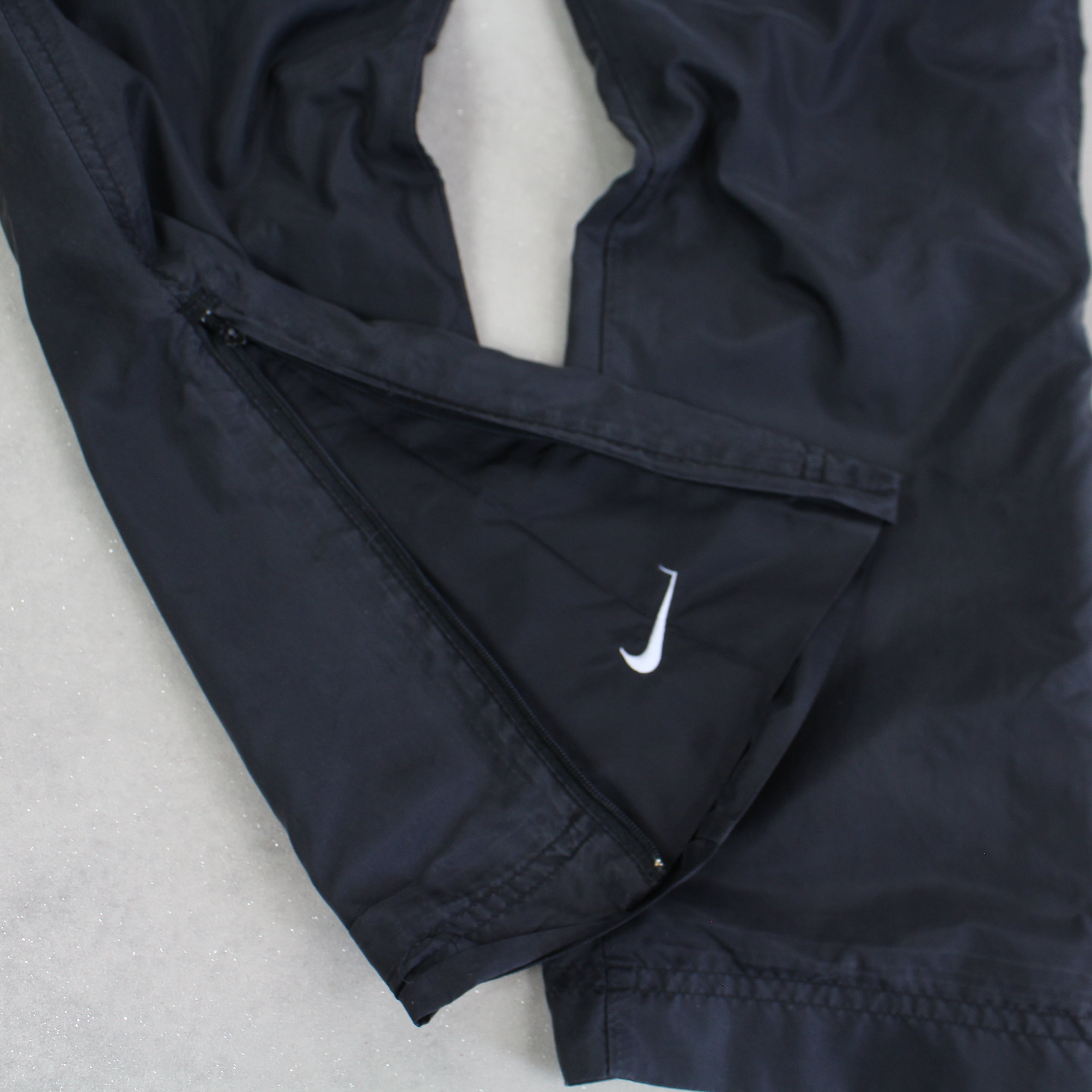 RARE 00s Trackpants Black-Maverick