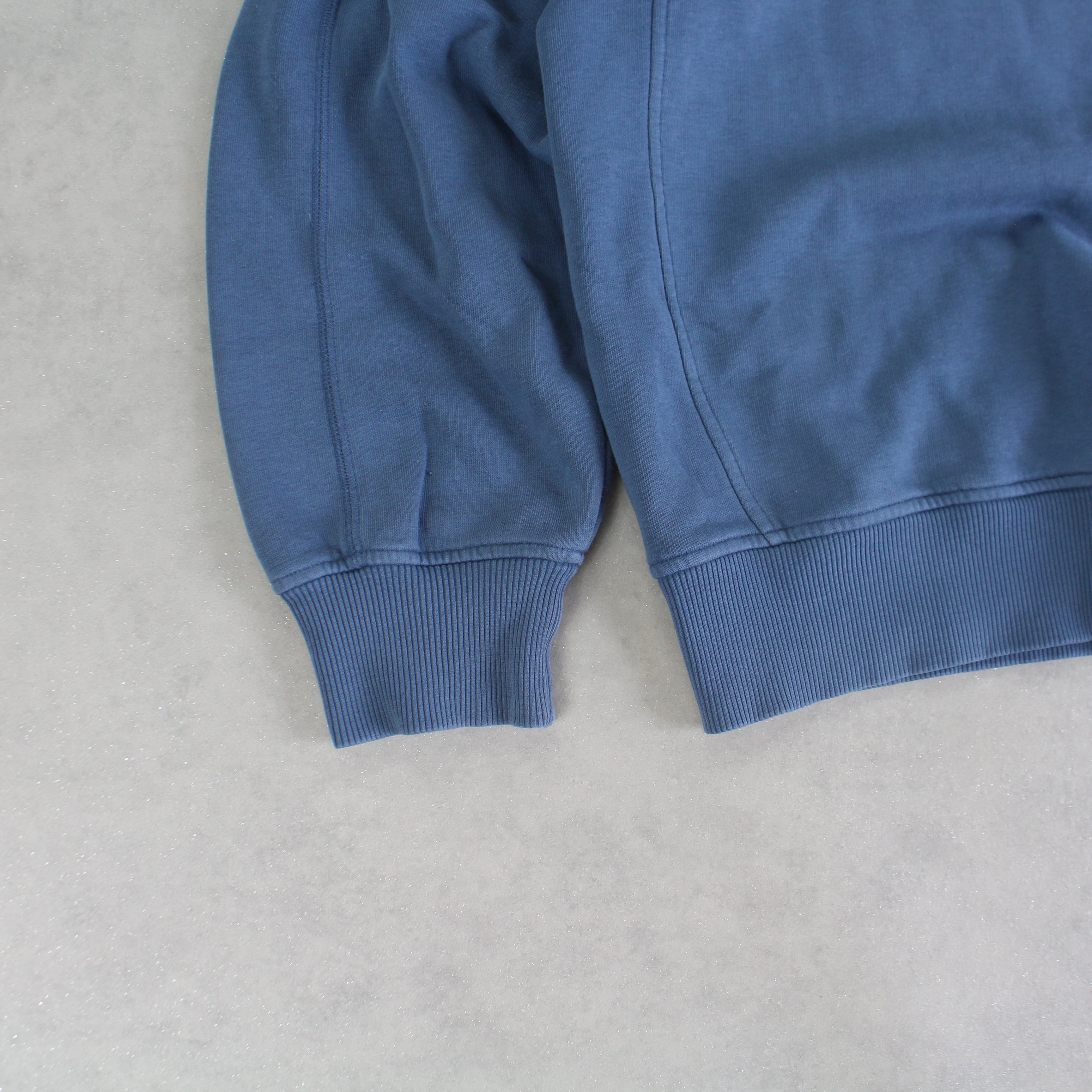 RARE 2000s  Swoosh Sweatshirt Blue-Maverick