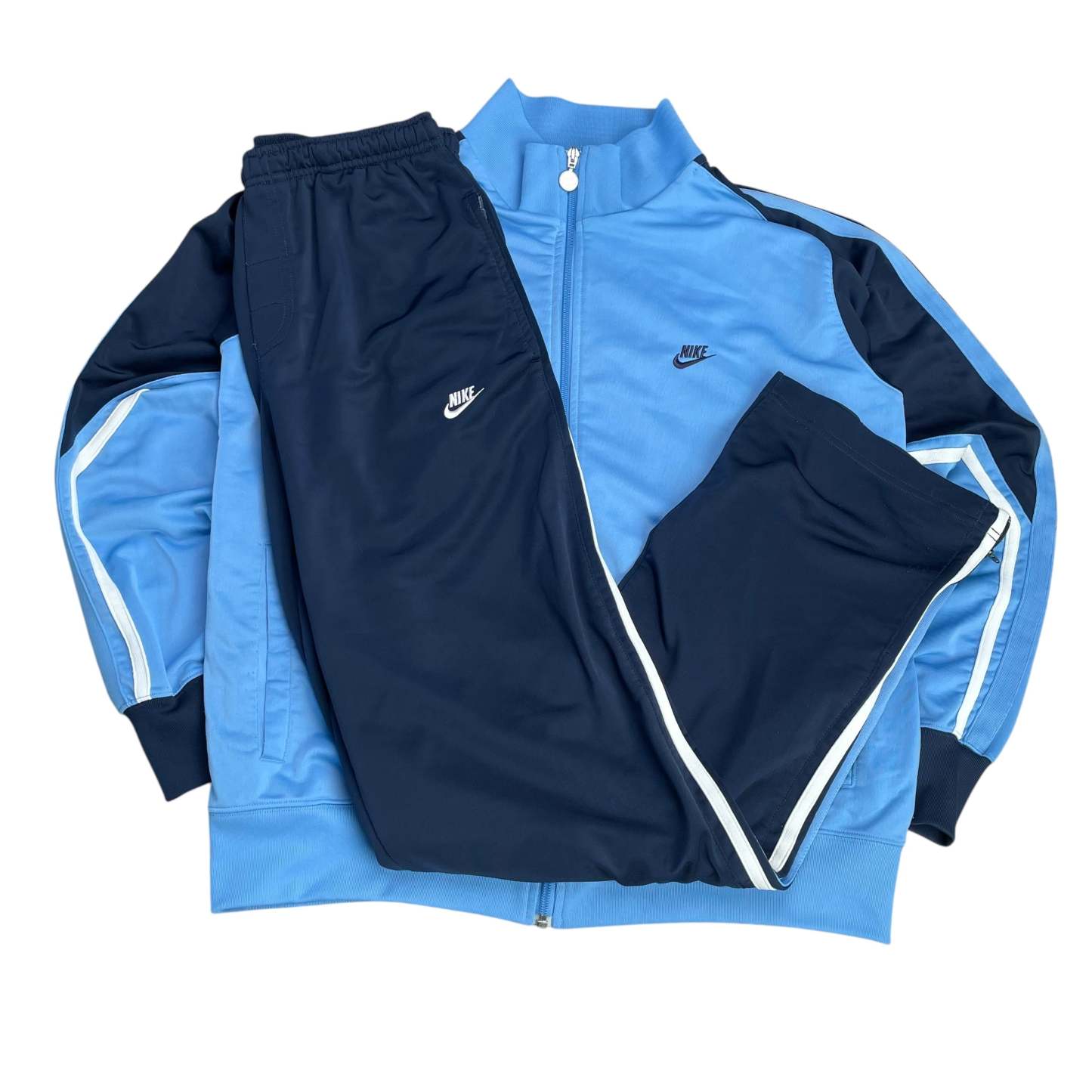 Tracksuit-Maverick