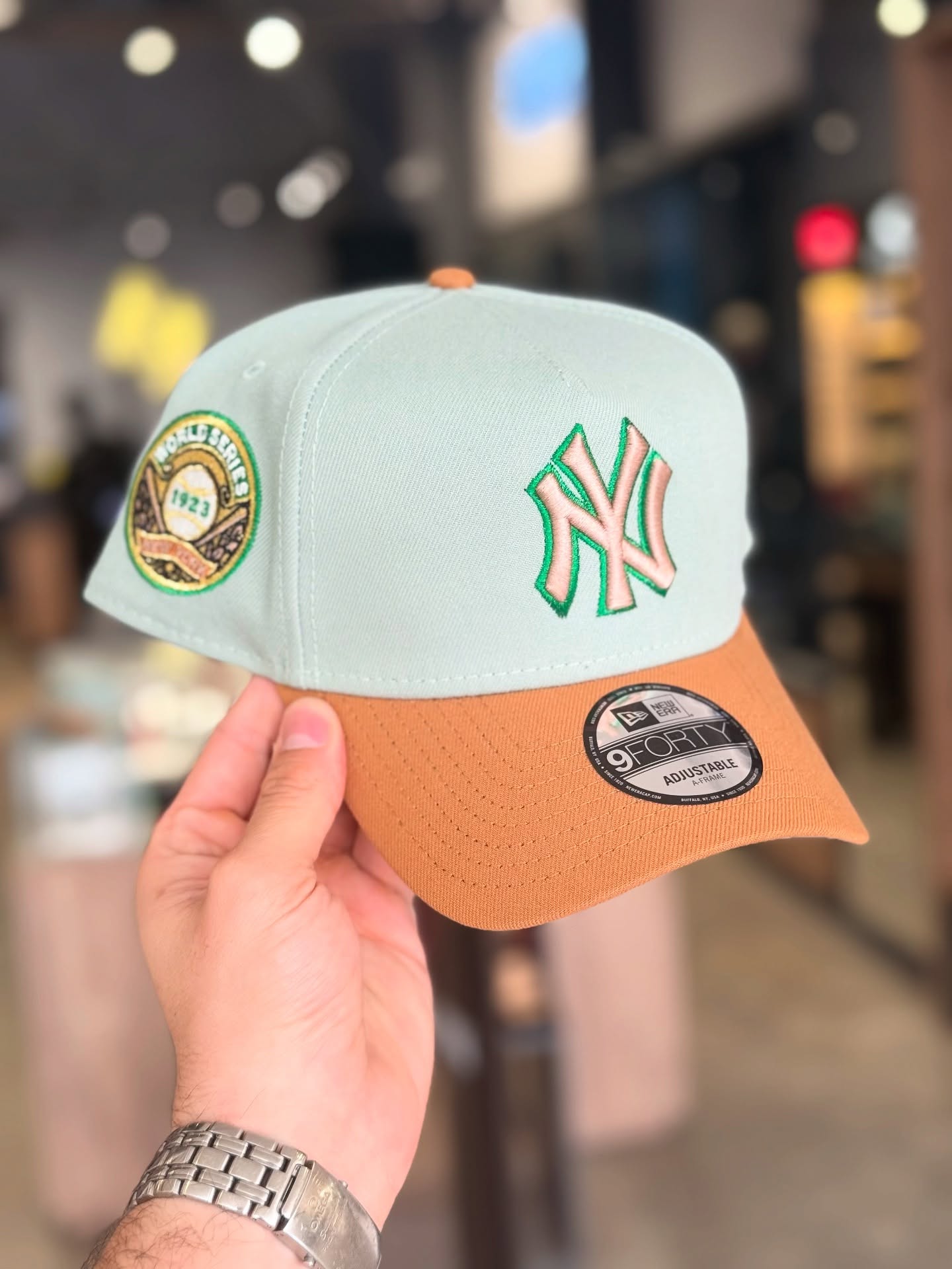 NEW ERA NEW YORK YANKEES EVEREST TWO TONE EDITION 9FORTY A FRAME SNAPBACK CAP-Maverick