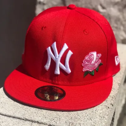 NEW ERA NEW YORK YANKEES ROSE PATCH FITTED SNAPBACKS IN RED EMBROIDERED CASUAL BASEBALL CAP-Maverick