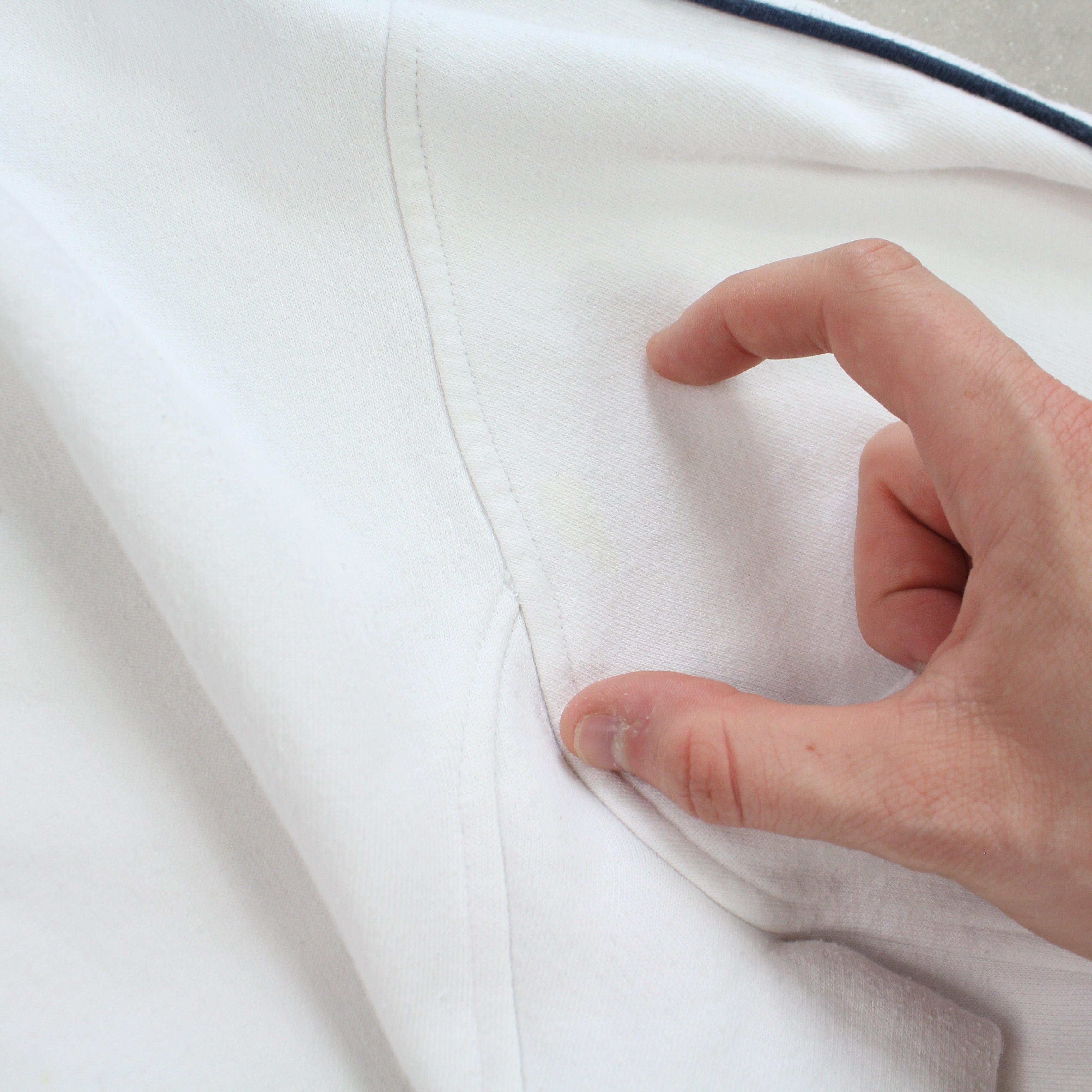 RARE 2000s  Heavyweight Sweatshirt White-Maverick