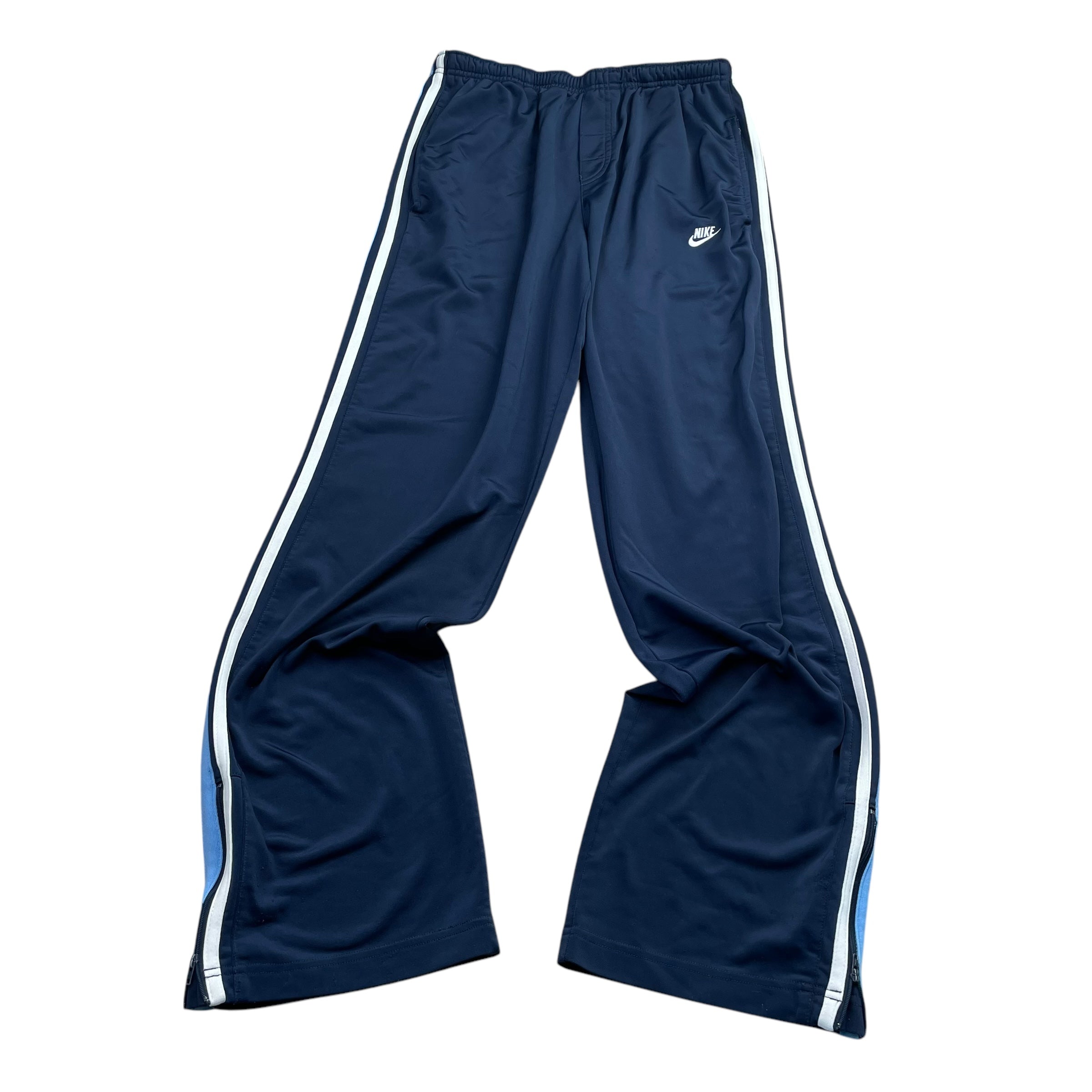 Tracksuit-Maverick