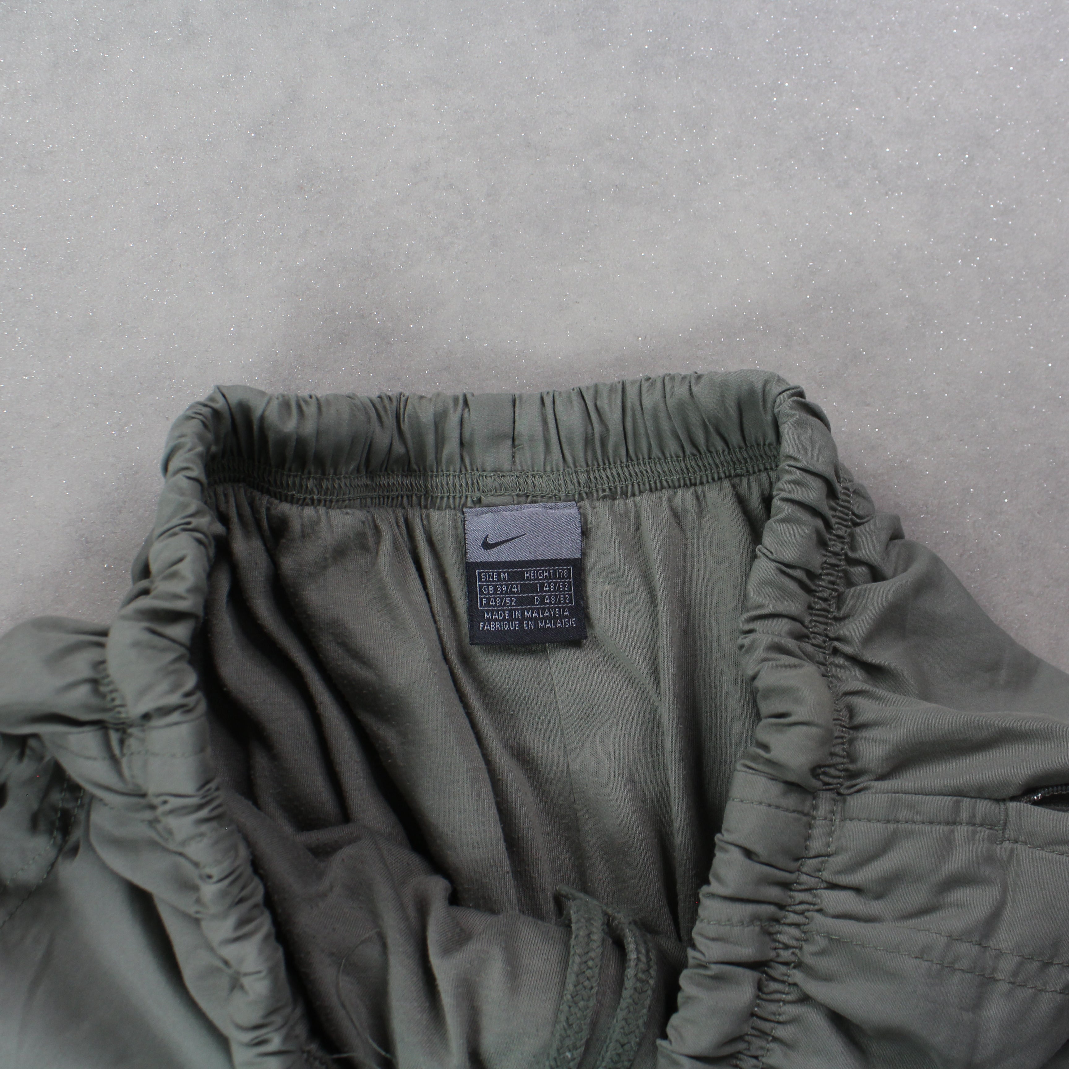 RARE 2000s Trackpants Green-Maverick