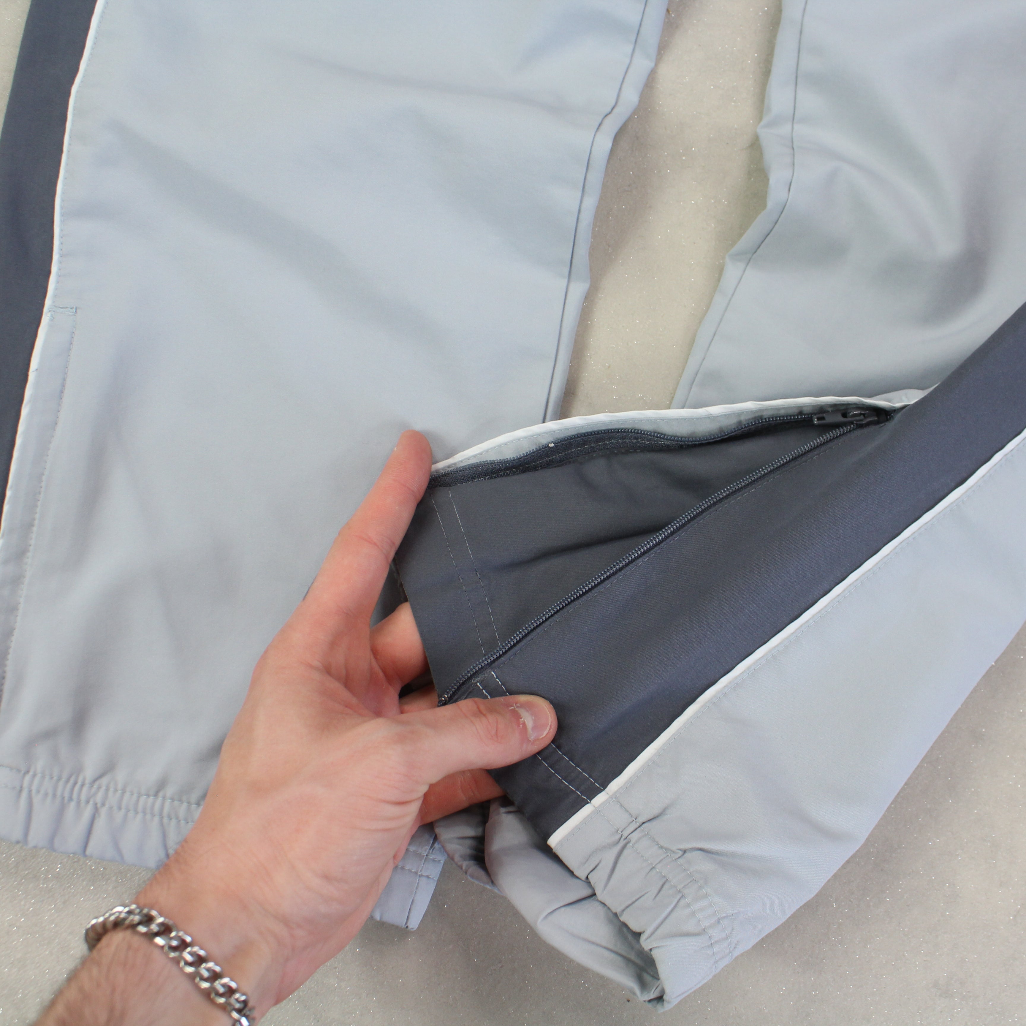 RARE 2000s Trackpants Grey-Maverick