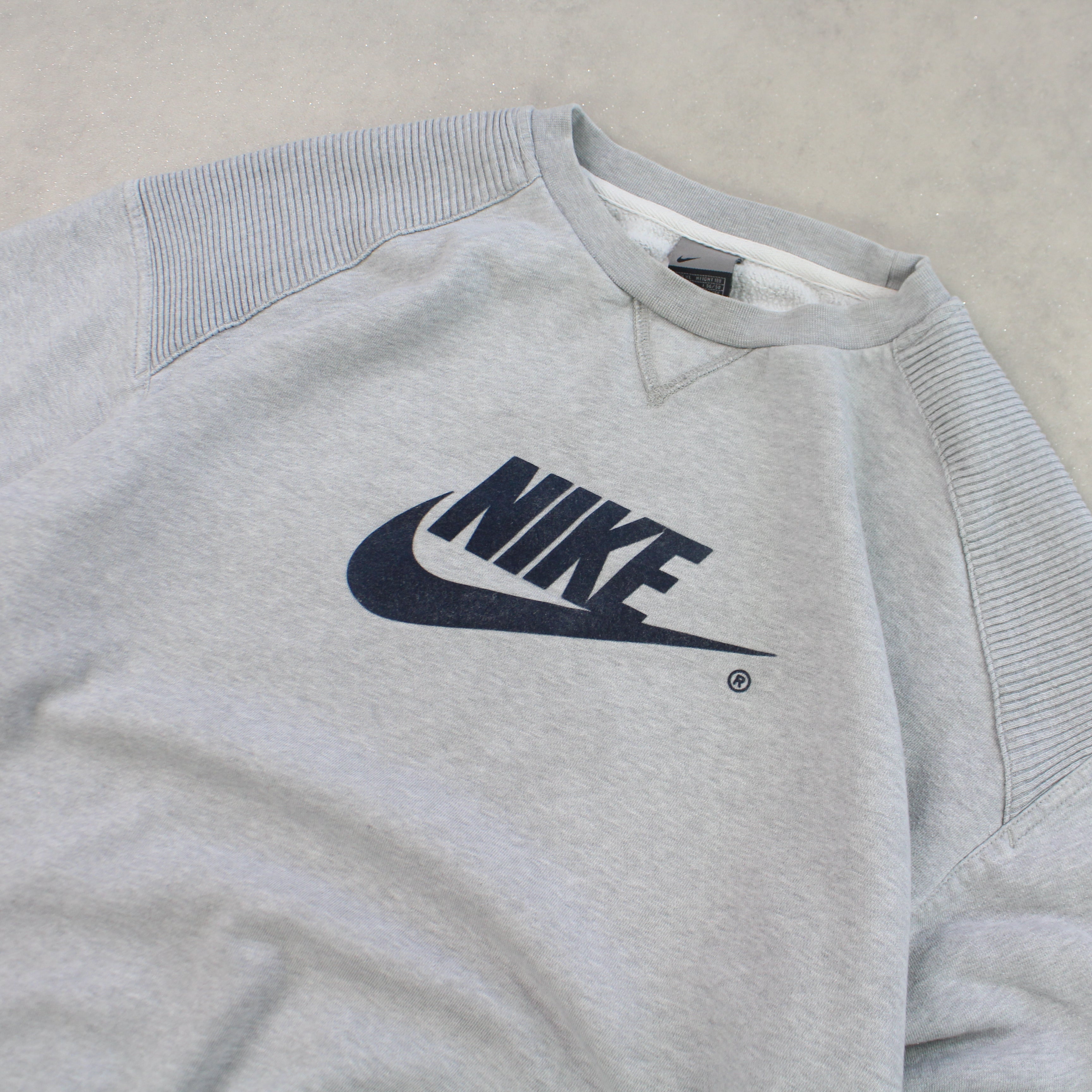 RARE 2000s Heavyweight  Sweatshirt Grey-Maverick