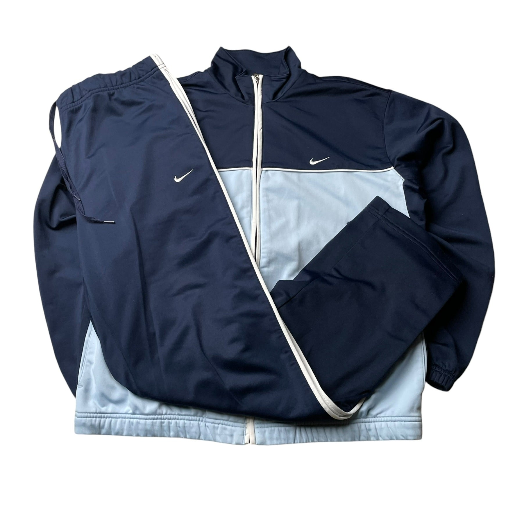 Tracksuit-Maverick