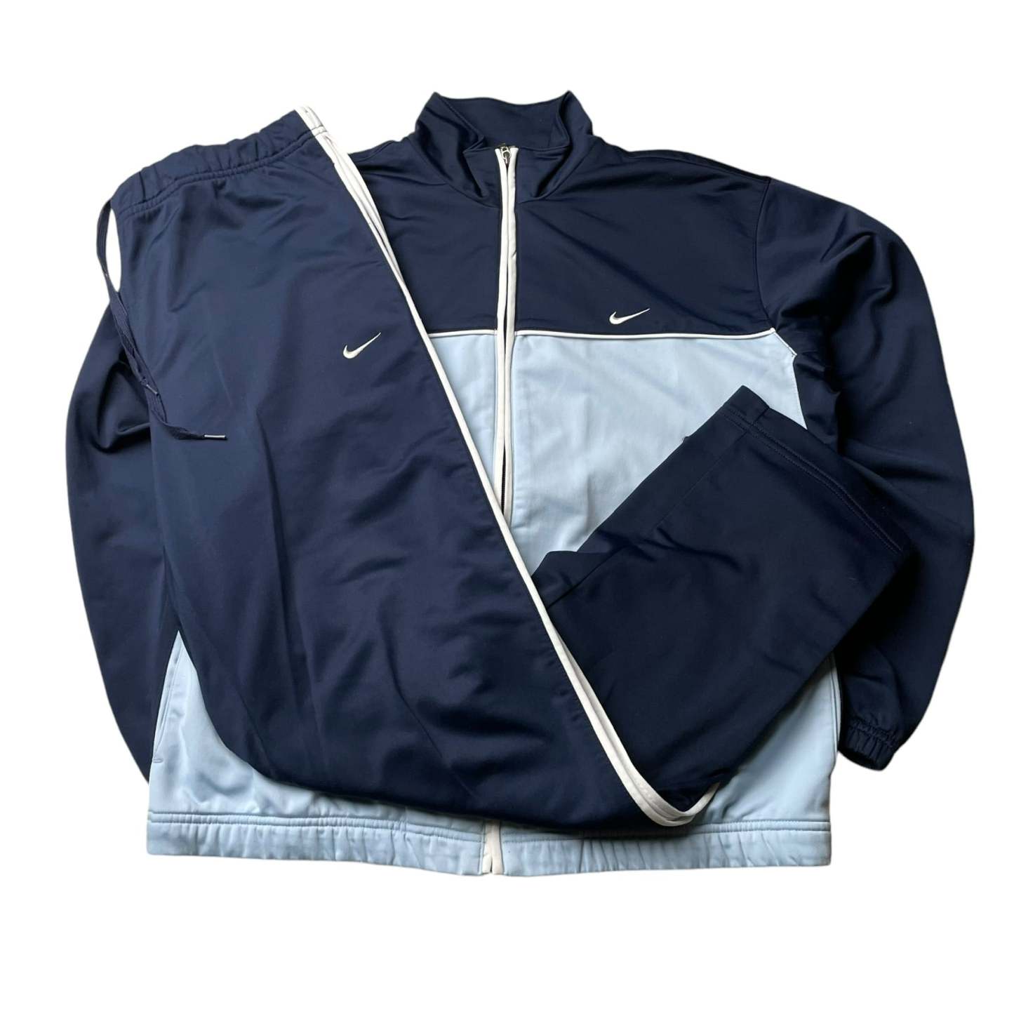 Tracksuit-Maverick