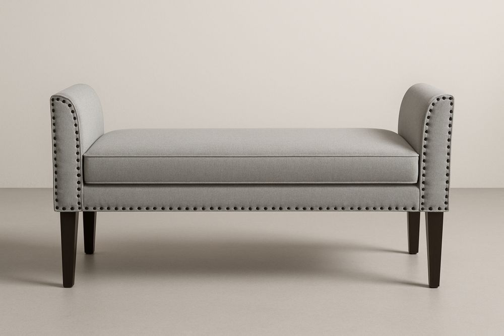 Szürke poliészter kárpitozott pad tömör fa lábakkal és szegecselt részletekkel