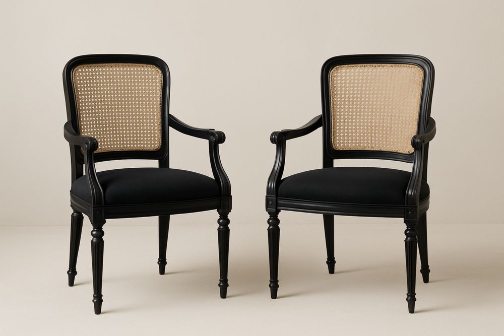 Fekete fa karosszék nádháttámlával és szövet üléssel - 2 db