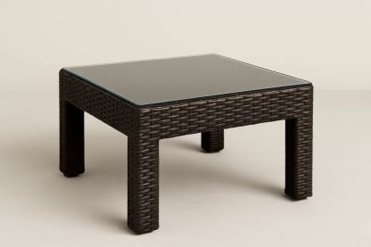 Rattan kültéri asztal edzett üveglappal barna